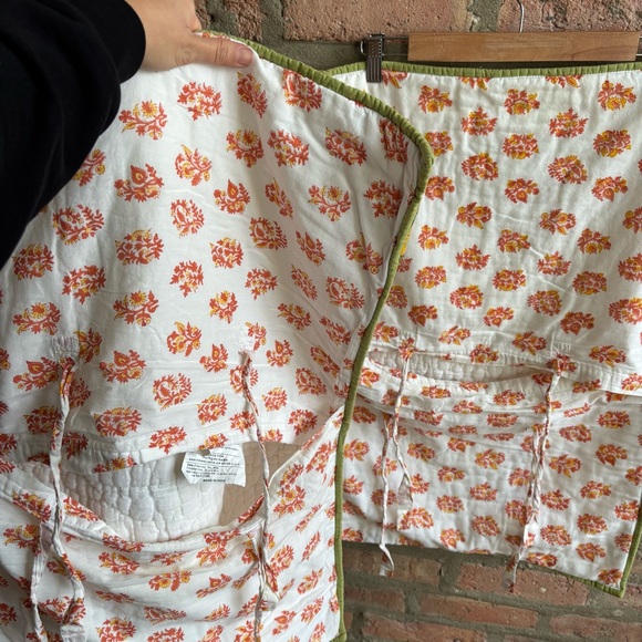 Pottery Barn Floral Patchwork Quilted Pillow Covers – Set of 2 – Made in India - Picture 5 of 8